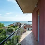 Pericic * Podstrana
